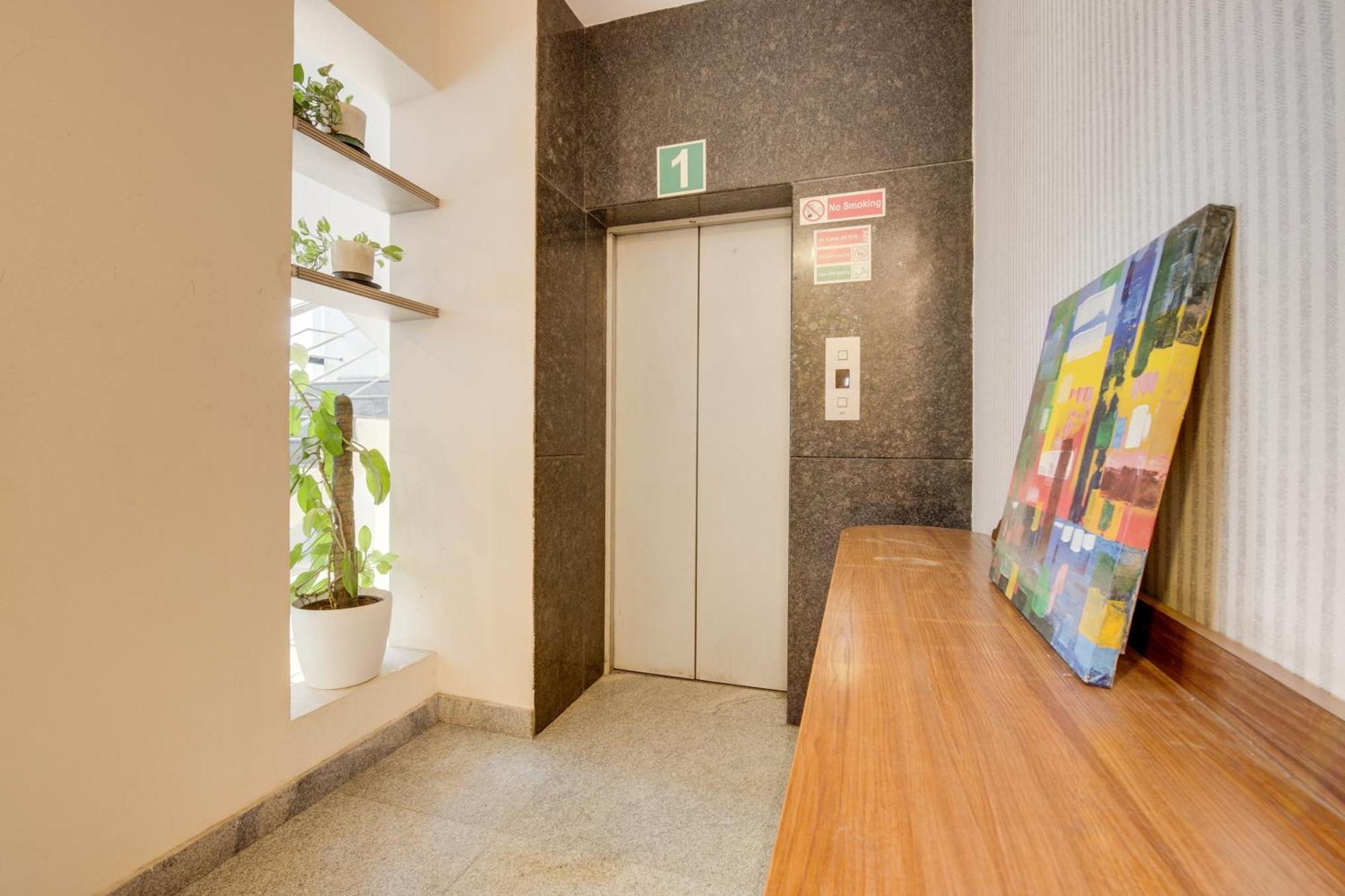 Super Townhouse Hbr Layout Bengalúr Exteriér fotografie